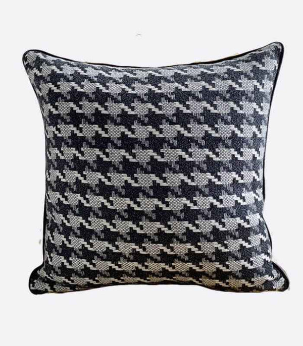 Stylish Houndstooth Cushion Cover - Elegant Woven Pillow Case with Velvet Piping