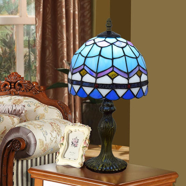 LuxGlow - elegant Mediterranean table lamp made of glass