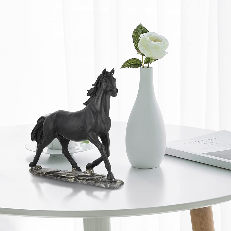 Antique Horse Figurine Sculpture - Resin Home Decor Statue for American-Style Interiors