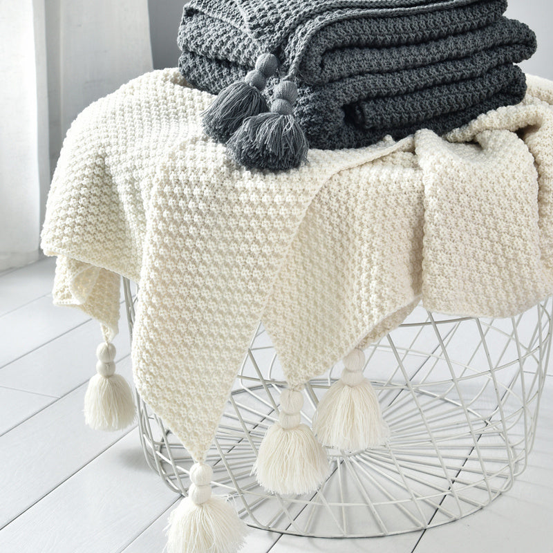 Deluxe Knitted Tassel Throw Blanket