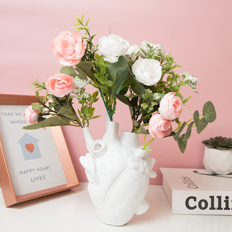 White Ceramic Anatomical Heart Flower Vase