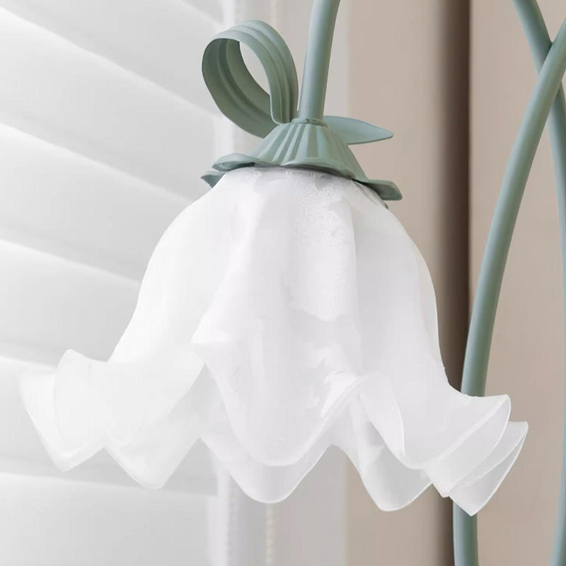 Calla Flowers Floor Lamp – Elegant and Atmospheric Lighting