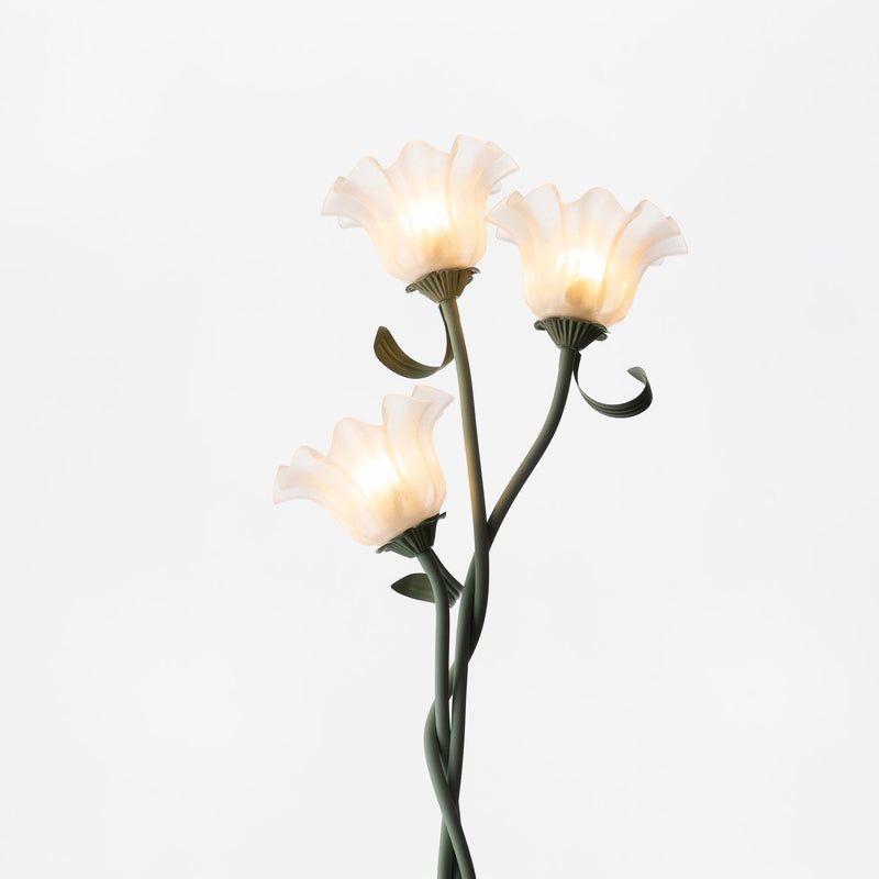 Calla Flowers Floor Lamp – Elegant and Atmospheric Lighting