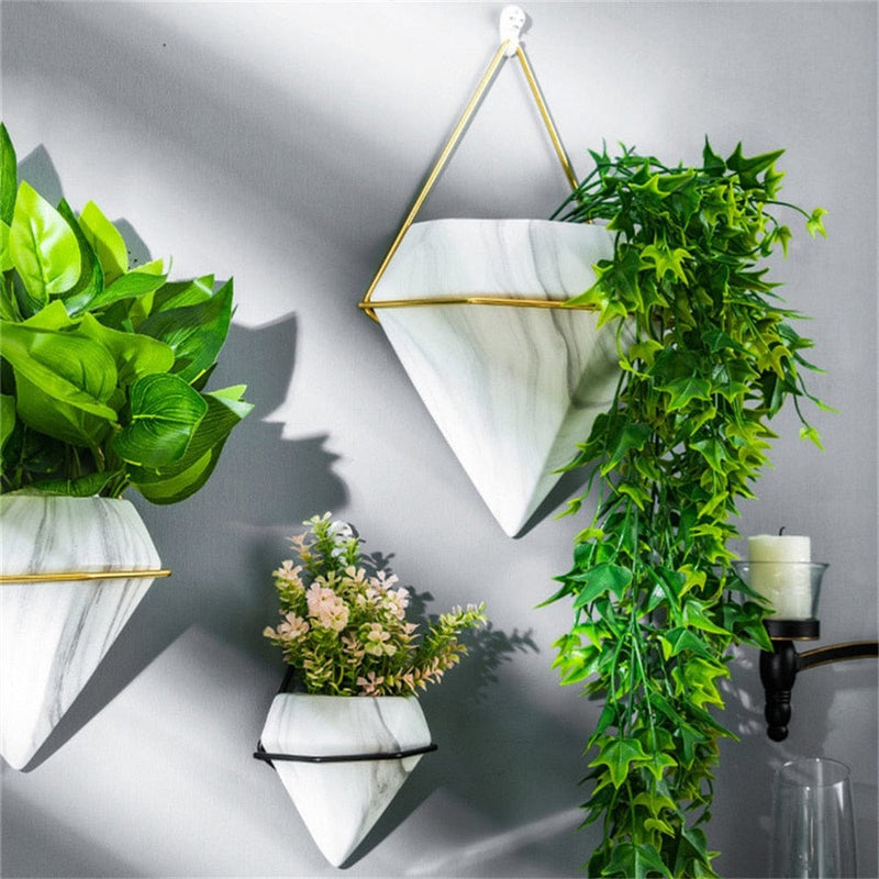 Hanging Triangle Pot