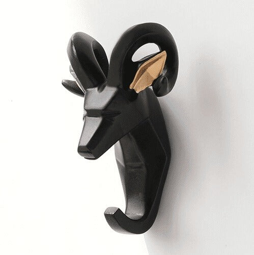 Stylish Animal Head Key Hook Wall Rack - Unique and Functional Key Holder