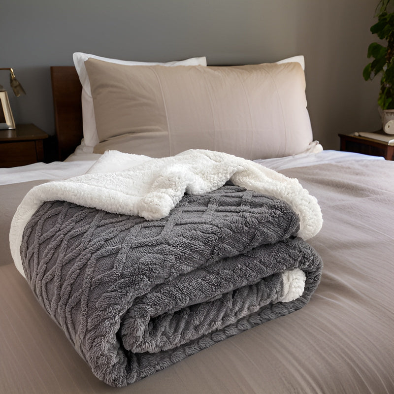 Cozy Cuddle - Double-Sided Cozy Cashmere Fleece Blanket for Nighttime Warmth with Style