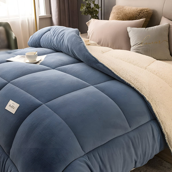 FleeceComforter - Fluffy reusable bedding for ultimate luxury and coziness in bed