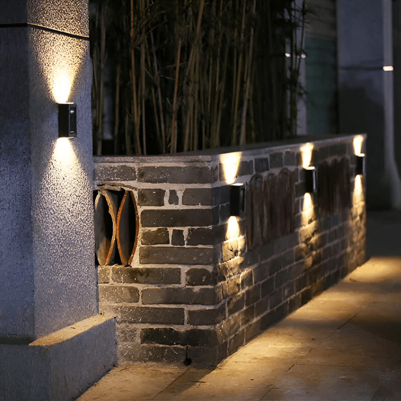 LumiSun Solar Wall Light - Solar-powered Outdoor Lamp with Two Beams