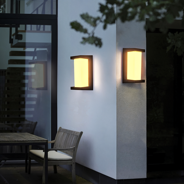 SmartSense Wall Light - LED Garden Lighting - Waterproof Outdoor Lighting