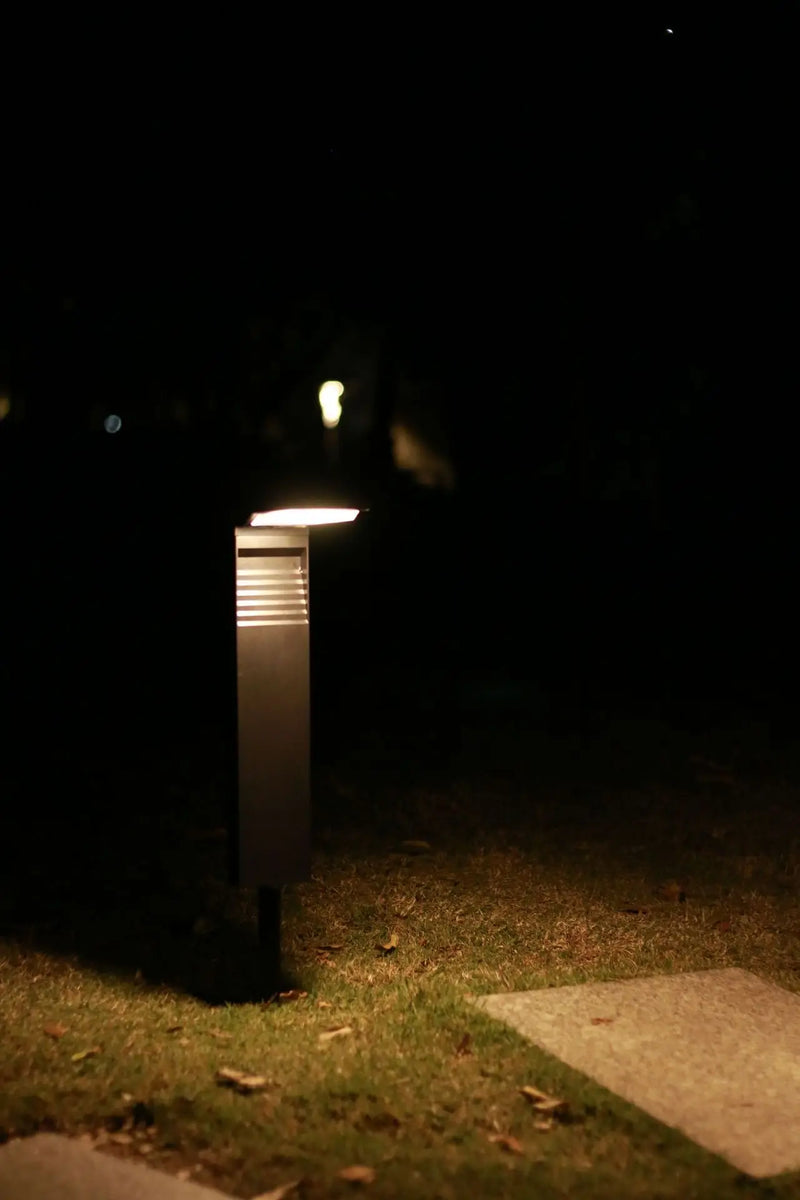 SolShine - Solar-L-shaped garden lights with IP66 waterproofing