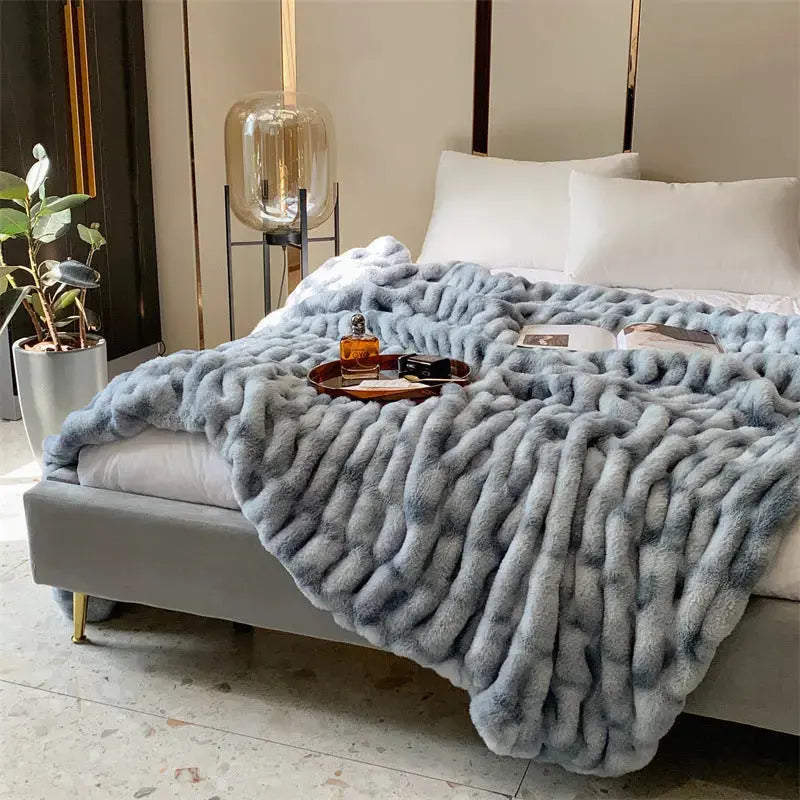 Luxury Faux Fur Throw