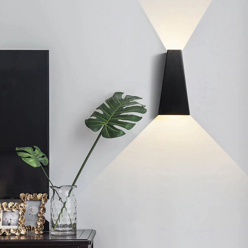 Miravique Geometric LED Wall Light