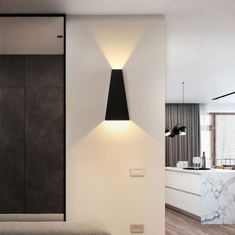 Miravique Geometric LED Wall Light