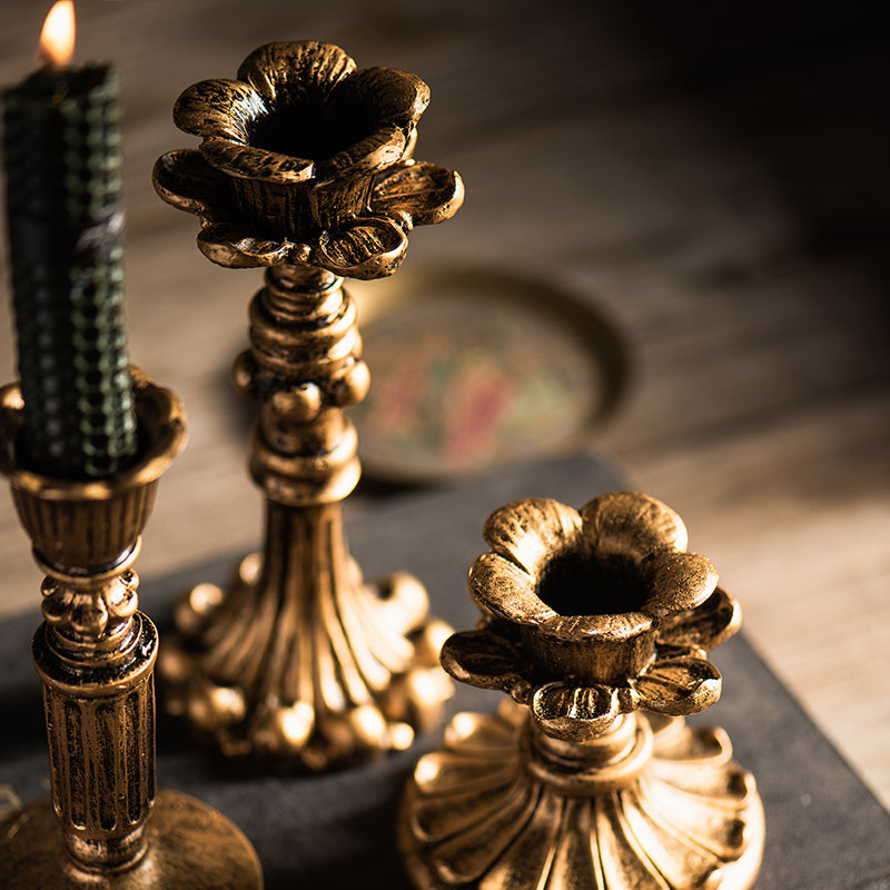 Timeless Elegance - Antique-Style French Candlestick in Resin, Vintage Decor for Classic Interiors