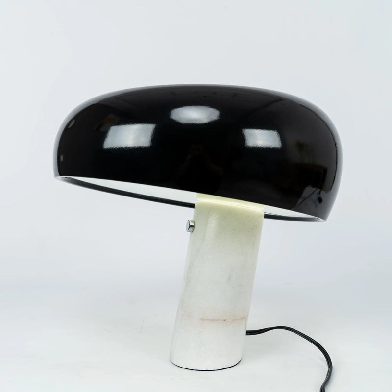 Dorsø - Marble Scandinavian table lamp