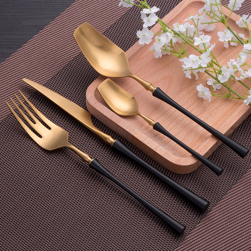 CAIRO CUTLERY SET