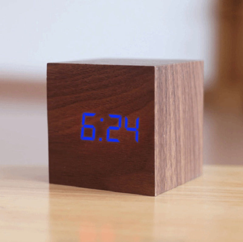 Personalized Wooden Digital LED Alarm Clock – Stylish Home Decor Accessory with USB/Battery Power