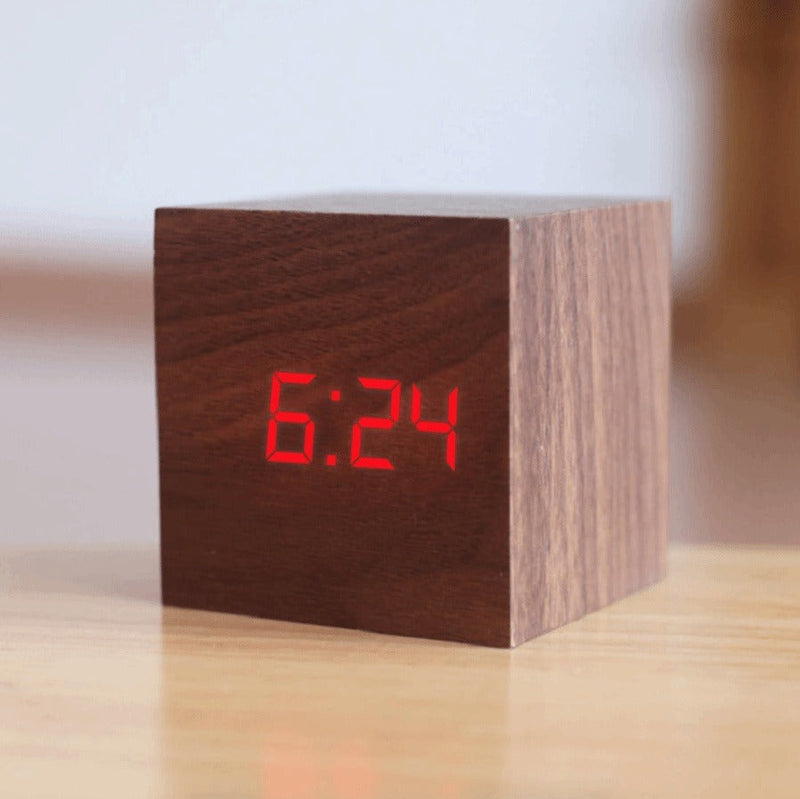 Personalized Wooden Digital LED Alarm Clock – Stylish Home Decor Accessory with USB/Battery Power