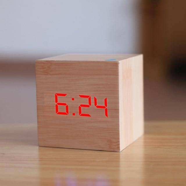 Personalized Wooden Digital LED Alarm Clock – Stylish Home Decor Accessory with USB/Battery Power