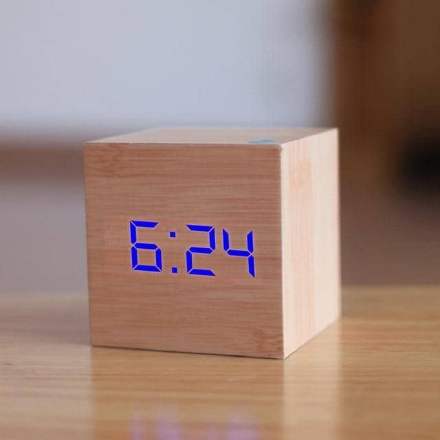 Personalized Wooden Digital LED Alarm Clock – Stylish Home Decor Accessory with USB/Battery Power