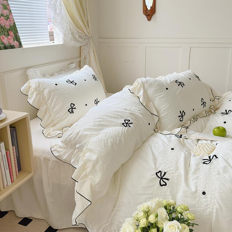 Dreamy Ribbon Ruffle Bedding Set