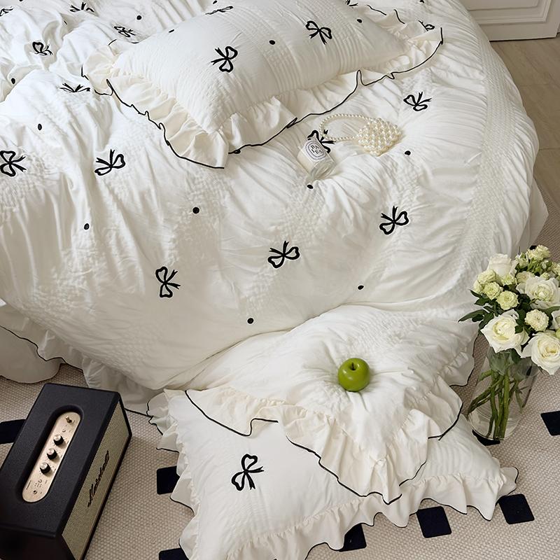 Dreamy Ribbon Ruffle Bedding Set