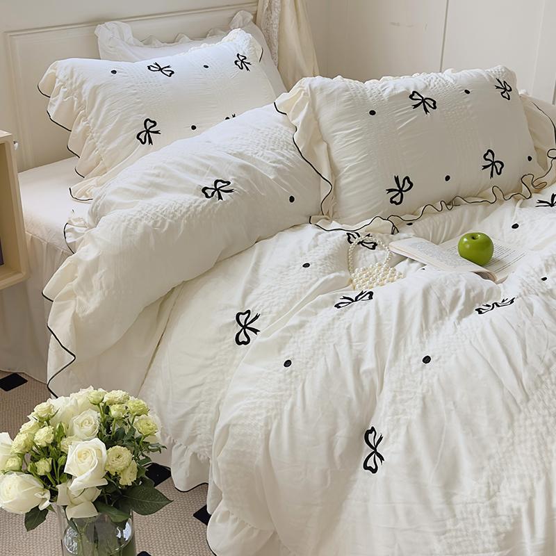 Dreamy Ribbon Ruffle Bedding Set