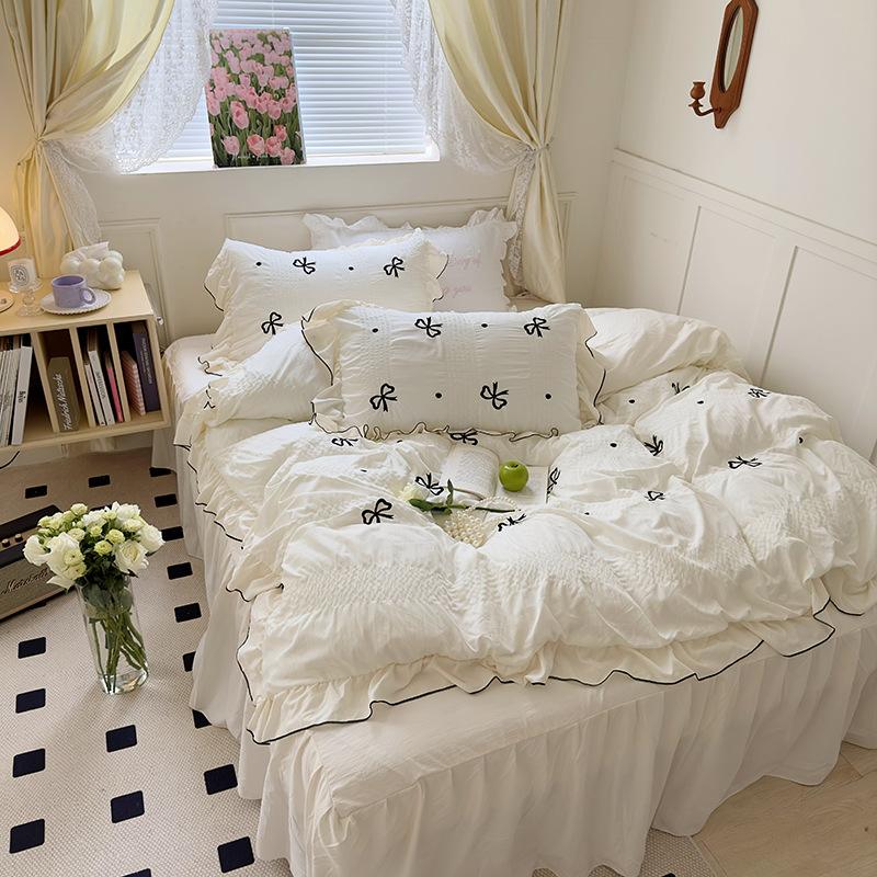 Dreamy Ribbon Ruffle Bedding Set