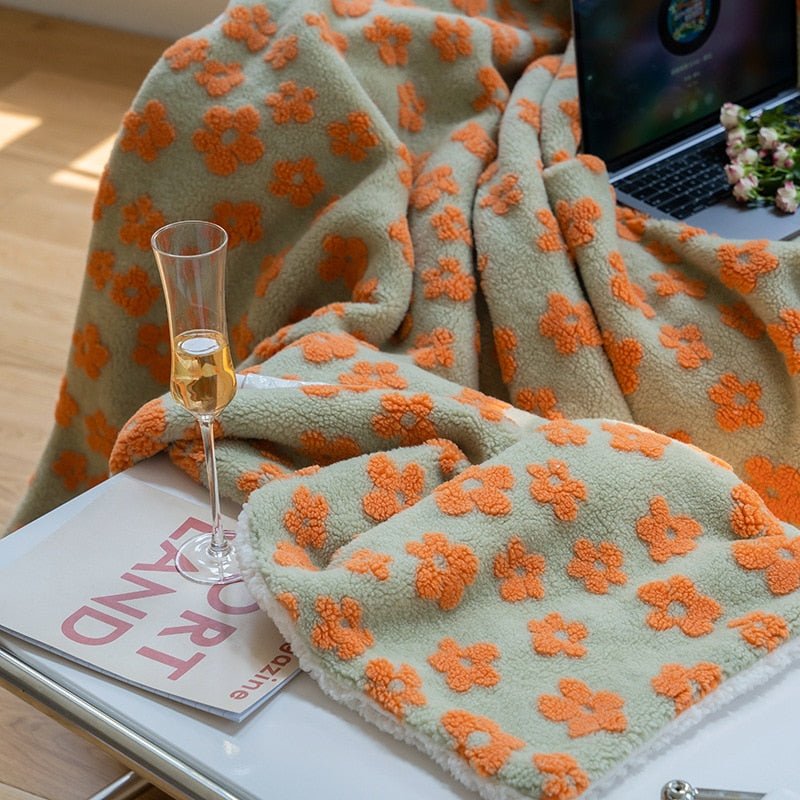 Fluffy Floral Plush Thickened Blanket