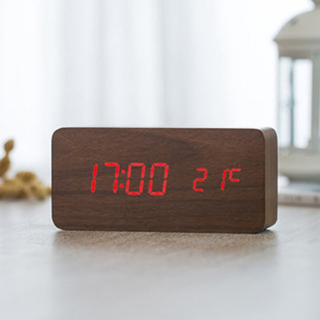 Nordic Voice-Controlled LED Alarm Clock – USB Rechargeable, Modern Design with Bright Display