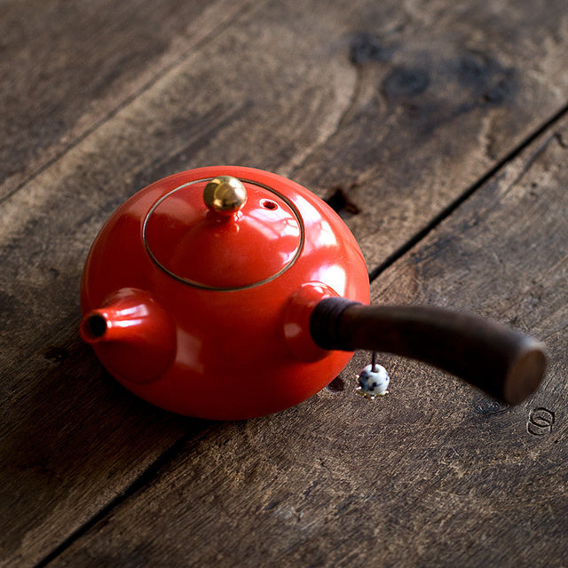 Stylish Ceramic Side Handle Mini Teapot - Perfect for Precise Pouring