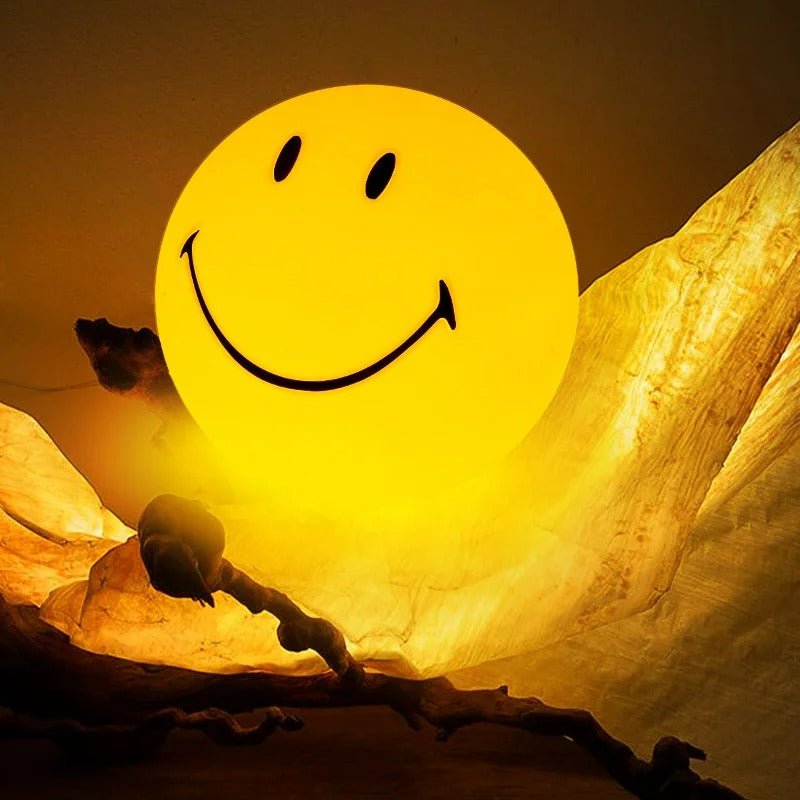 Cute Smiley Night Light with Touch Switch & Rechargeable LED - Cozy Ambiance for Kids & Adults