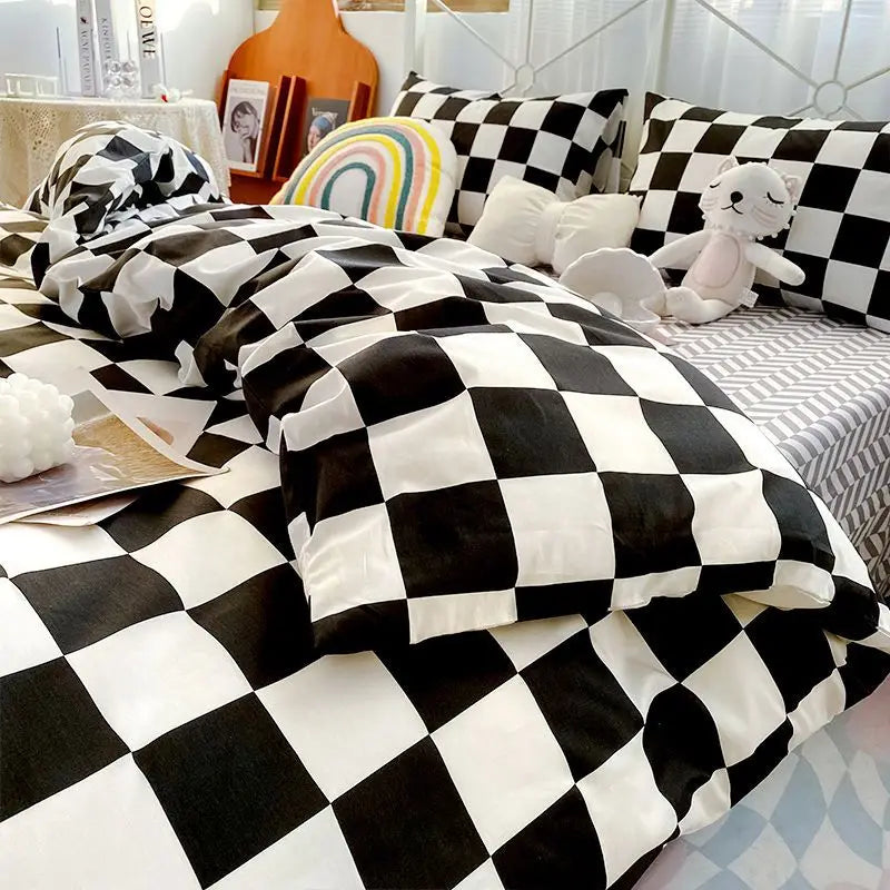 Checkered Charm Bedding Set - Single/Queen Size Ensemble