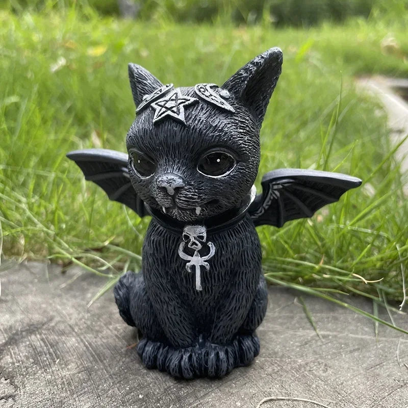 Gothic Cat Statue: Halloween Magic Decor Craft