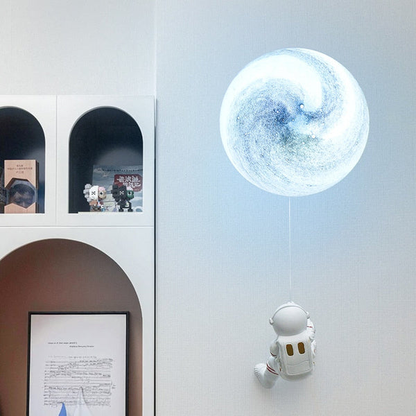 Climbing Wall Astronaut Moon Lamp