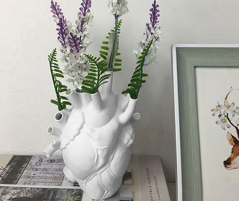 White Ceramic Anatomical Heart Flower Vase