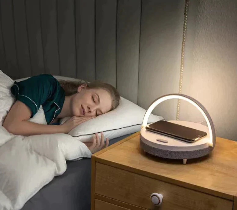 Miravique Modern Smart Lamp - Wireless Charger