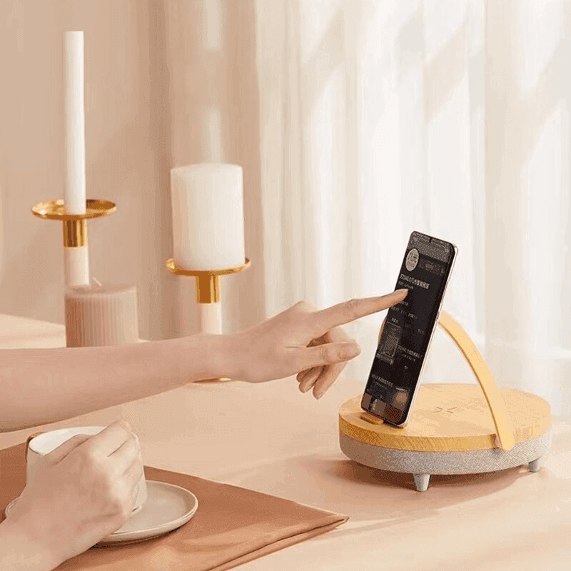 Miravique Modern Smart Lamp - Wireless Charger