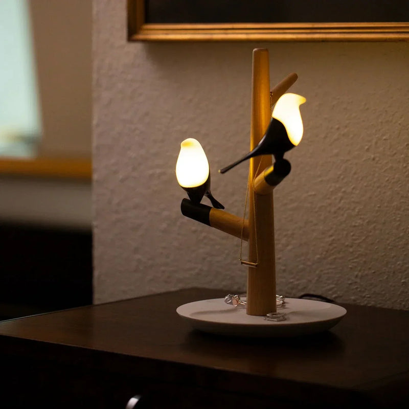 Miravique Table Lamp - Wireless Charger